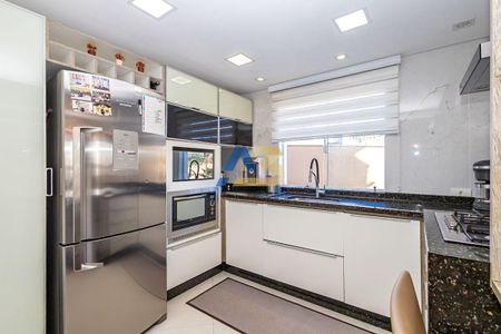 7_photo/94dce60a2d.1aa5b8f538f3adaf-ATLAS-1c622e48-10a7-4f4d-8751-a840f3971c40.jpg de casa à venda com 3 quartos, 220m² em Tingui, Curitiba