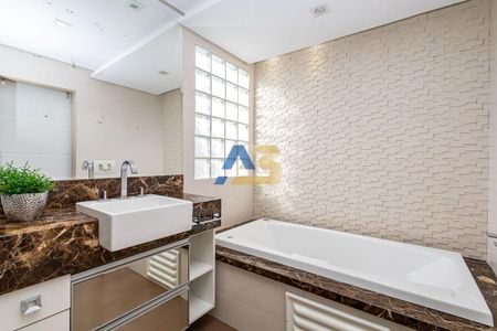 10_photo/94dce60a2d.1aa5b8f538f3adaf-ATLAS-2da1f4b0-ecdb-4abe-86f0-58d691bd94bc.jpg de casa à venda com 3 quartos, 220m² em Tingui, Curitiba