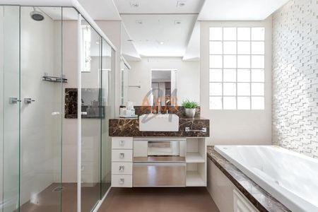 39_photo/94dce60a39.e55d5649294f0132-ATLAS-4b5cbd31-bc9b-42da-8327-4c792cdfe5ee.jpg de casa à venda com 3 quartos, 220m² em Tingui, Curitiba