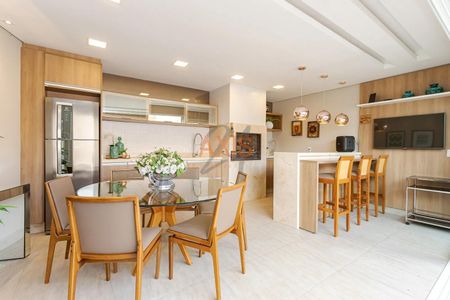 3_photo/94dce60a39.e55d5649294f0132-ATLAS-e809f0f8-3891-40eb-ab1b-3f94f6bf2ee5.jpg de casa à venda com 3 quartos, 220m² em Tingui, Curitiba