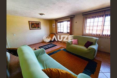 3_photo/94dce60a65.86fa7c56df5ec564-ATLAS-42471188-fa7c-47d2-afb5-c1f95e2cd9b3.jpg de casa à venda com 4 quartos, 140m² em Tingui, Curitiba