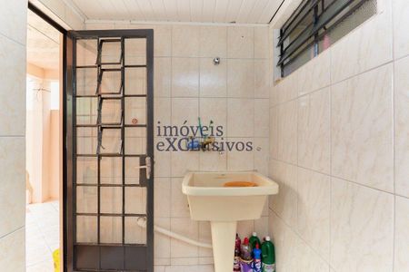 7_photo/94dce60bcf.859d3ea7f11d789b-ATLAS-2860e5fc-5ba7-4bc8-bdf8-791e5fd5a04a.jpg de casa à venda com 4 quartos, 230m² em Tingui, Curitiba