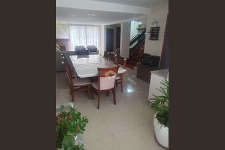 6_photo/94dce60bf3.ea44b0009f7abdef-ATLAS-c3148ef7-f5f4-4c6c-94b5-edecb701a307.jpg de casa à venda com 3 quartos, 170m² em Tingui, Curitiba