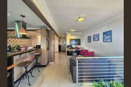 10_photo/94dce60ec5.0e107fd342f3b3fb-ATLAS-dad397c0-ca4c-4a1f-a2b4-468151b0a1a1.jpg de apartamento à venda com 3 quartos, 233m² em Tingui, Curitiba