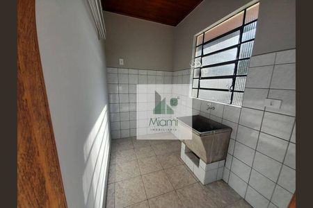 27_photo/94dce60eef.7954feb32d1ae247-ATLAS-b2bc2195-6e98-461a-94b7-d2dbc240bb73.jpg de casa à venda com 2 quartos, 140m² em Tingui, Curitiba