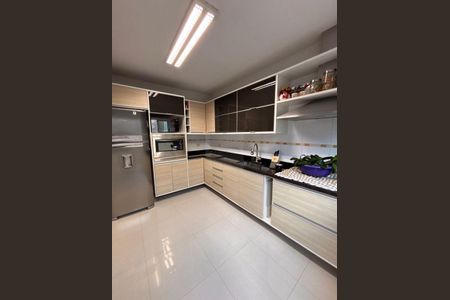 11_photo/94dce610f7.bb2cfda027800a9a-ATLAS-d9e5074a-90da-41c9-8b97-9bbfdf600eee.jpg de casa à venda com 4 quartos, 190m² em Atuba, Curitiba