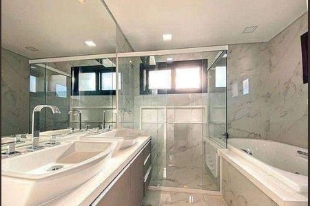 6_photo/94dce61127.e9a0370e41ffee45-ATLAS-2c16e314-2baa-4d7c-ab14-3db80bf2e2f3.jpg de casa à venda com 3 quartos, 362m² em Atuba, Curitiba