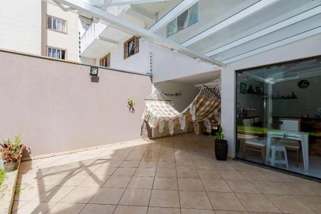 3_photo/94dce61299.dcaaaf9a7a00eb3d-ATLAS-045350c3-8b64-4fde-b522-1c3e8d4998e8.jpg de casa para alugar com 3 quartos, 270m² em Tingui, Curitiba