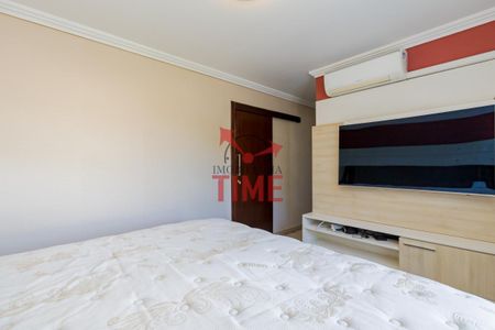 8_photo/94dce61299.dcaaaf9a7a00eb3d-ATLAS-2cf98230-c078-4e53-8e80-e09b845cc346.jpg de casa à venda com 3 quartos, 240m² em Tingui, Curitiba