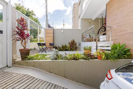 12_photo/94dce61299.dcaaaf9a7a00eb3d-ATLAS-4145e759-c2e4-481c-995a-1bf7f9ed83df.jpg de casa para alugar com 3 quartos, 270m² em Tingui, Curitiba