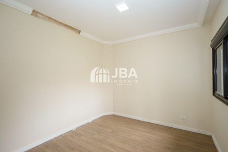 6_photo/94dce612bb.aee49e73b172d5f5-ATLAS-25e7efcd-4290-49a8-bf1b-9cb35f14ef28.jpg de casa à venda com 0 quarto, 161m² em Tingui, Curitiba