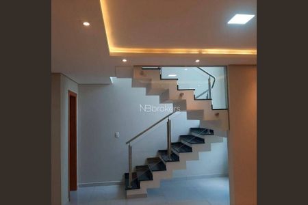 6_photo/94dce612bb.edd43feafb3ddd08-ATLAS-4d851dda-b994-451a-9f8a-d5192b6e484d.jpg de casa à venda com 3 quartos, 201m² em Tingui, Curitiba