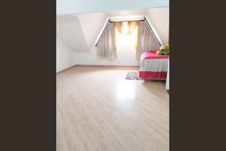 5_photo/94dce612f5.2d3ac289e0c8b5b7-ATLAS-0941fd1e-2d2e-4a27-8c7b-cb05a5022ccc.jpg de casa à venda com 3 quartos, 135m² em Tingui, Curitiba