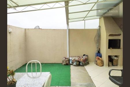 2_photo/94dce612f5.b6dfbb00e8d9f91e-ATLAS-c7391908-e63f-42c5-b263-35f15a617640.jpg de casa à venda com 3 quartos, 135m² em Tingui, Curitiba