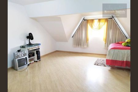 7_photo/94dce612f5.b6dfbb00e8d9f91e-ATLAS-e8b8b9e4-b202-4147-88f0-81b6b54a9640.jpg de casa à venda com 3 quartos, 135m² em Tingui, Curitiba