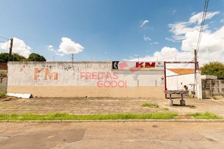 2_photo/94dce6131f.3661479a1a3a7969-ATLAS-81bdf249-8ea9-4dee-b8bd-70d8af3bb2fd.jpg de casa à venda com 3 quartos, 470m² em Tingui, Curitiba