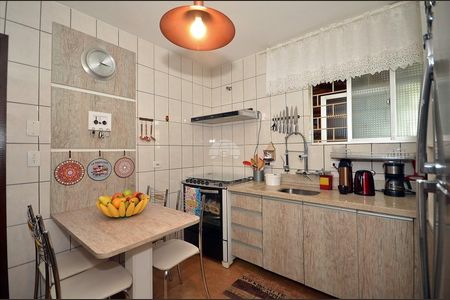 12_photo/94dce6148b.48ab41160c80d1d5-ATLAS-7efaa0bf-24d7-4dc5-b6ee-4021db0820f2.jpg de casa à venda com 3 quartos, 150m² em Tingui, Curitiba