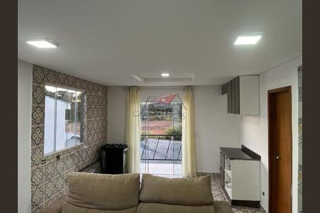 3_photo/94dce637e5.9a54faa83c3e471c-ATLAS-e0a21a74-d459-4900-8694-07fc6e1519fe.jpg de casa para alugar com 2 quartos, 45m² em Santa Cândida, Curitiba