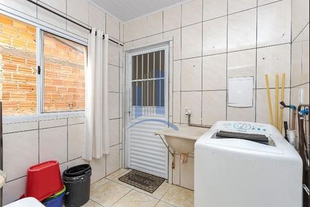 6_photo/94dce638e7.6618d879b31b9a75-ATLAS-242532b2-0ef7-4d61-b554-f1ff847c215c.jpg de casa à venda com 5 quartos, 180m² em Santa Cândida, Curitiba