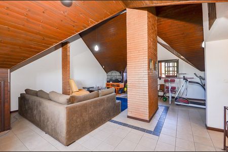 2_photo/94dce63c51.2ecc81a6ef288b9f-ATLAS-2efd33c0-d2ba-4287-bb5a-43159840fd82.jpg de casa à venda com 2 quartos, 134m² em Tingui, Curitiba