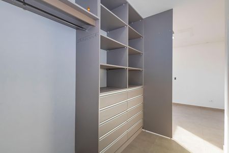 2_photo/94dce63cbb.18d35e9b3b089d06-ATLAS-88427fa7-5cb0-4301-9580-fb3df2d6b456.jpg de casa à venda com 3 quartos, 105m² em Santa Cândida, Curitiba