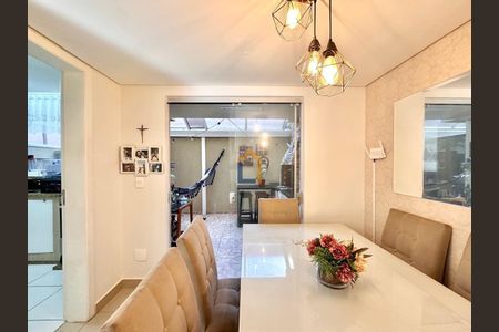 6_photo/94dce63dcb.bf5f11ba5e2929f8-ATLAS-1a295f57-1205-45cb-982a-6048cae1a1d3.jpg de casa à venda com 3 quartos, 119m² em Santa Cândida, Curitiba