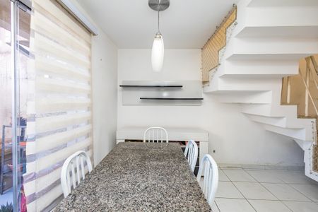 6_photo/94dce63de1.cef17660cfa7d457-ATLAS-ab7e09a8-10e6-4f2e-857d-97d08768f3b8.jpg de casa à venda com 3 quartos, 100m² em Tingui, Curitiba