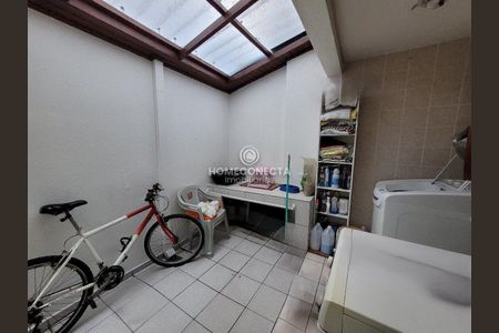 8_photo/94dce63e2d.488d9430527a71af-ATLAS-5515ea31-a6c3-46cc-93ad-32b9be1ce2f8.jpg de casa à venda com 3 quartos, 86m² em Conj. Santa Cândida, Curitiba