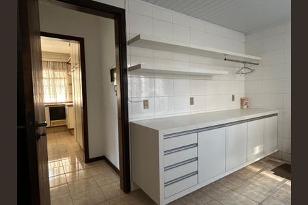 7_photo/94dce64189.3be18b52e244e7c2-ATLAS-19b494c9-2e3a-47be-a3d5-57d9ee256f5b.jpg de casa à venda com 3 quartos, 300m² em Santa Cândida, Curitiba