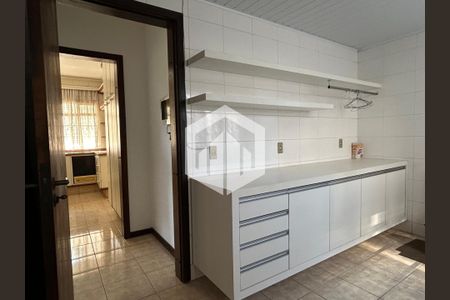 7_photo/94dce64189.3be18b52e244e7c2-ATLAS-70ce7ba3-9a66-455b-8d33-7e9a20639e40.jpg de casa à venda com 3 quartos, 300m² em Santa Cândida, Curitiba
