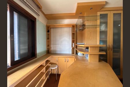 34_photo/94dce64189.3be18b52e244e7c2-ATLAS-7c6a37ce-e317-4d88-9c08-15dd06045da4.jpg de casa à venda com 3 quartos, 300m² em Santa Cândida, Curitiba