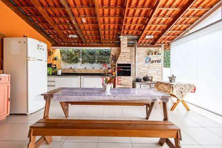 12_photo/94dce64307.ab41e4e09fc2bc48-ATLAS-312c8743-0b7c-445c-b527-dfbf3f882f21.jpg de casa à venda com 3 quartos, 120m² em Santa Cândida, Curitiba