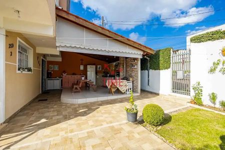 38_photo/94dce64307.ab41e4e09fc2bc48-ATLAS-de2cfab8-ca80-4f5b-84e1-740e2fc81404.jpg de casa à venda com 3 quartos, 120m² em Santa Cândida, Curitiba