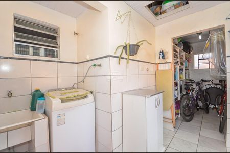 12_photo/94dce643a9.9d8fed69801cdea0-ATLAS-72da7b10-7ff6-4c0d-aded-e05384f52a3a.jpg de casa à venda com 4 quartos, 135m² em Santa Cândida, Curitiba