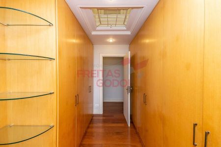 10_photo/94dce6443f.e0edc1fe868f9d4e-ATLAS-37282951-c1aa-43d0-8fa2-9c3d746f7b60.jpg de casa para alugar com 7 quartos, 800m² em Santa Cândida, Curitiba