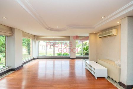 12_photo/94dce6443f.e0edc1fe868f9d4e-ATLAS-86ab1ad4-99d2-4b2c-b8db-95b6e9f296e2.jpg de casa para alugar com 7 quartos, 800m² em Santa Cândida, Curitiba