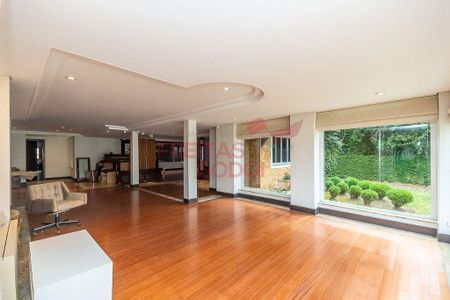 10_photo/94dce6443f.e0edc1fe868f9d4e-ATLAS-a55083f2-f67c-42fc-b34e-aeba835588bb.jpg de casa para alugar com 7 quartos, 800m² em Santa Cândida, Curitiba