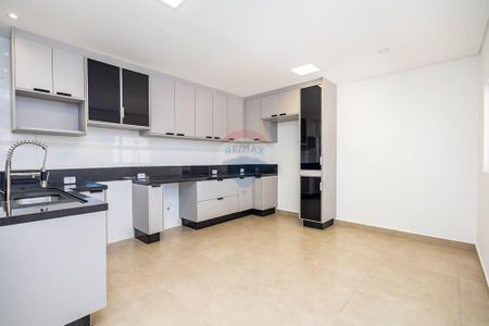 6_photo/94dce64457.8725941c6b7d3e7e-ATLAS-18a495bb-b900-4e46-95b4-a93c17a2a6e0.jpg de casa à venda com 3 quartos, 210m² em Santa Cândida, Curitiba