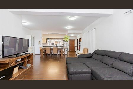 5_photo/94dce644cd.912bb953107d94de-ATLAS-2a81f2d5-2039-405c-b403-f6efb7e88f3a.jpg de casa à venda com 5 quartos, 300m² em Santa Cândida, Curitiba