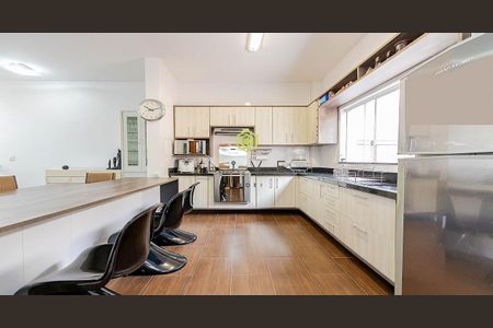 6_photo/94dce644cd.912bb953107d94de-ATLAS-426424c2-9cec-4899-af7a-fd8df19b0e65.jpg de casa à venda com 5 quartos, 300m² em Santa Cândida, Curitiba