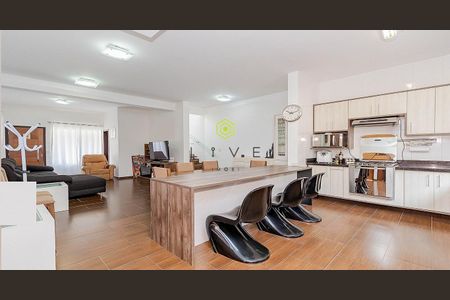 7_photo/94dce644cd.912bb953107d94de-ATLAS-e2d1d9c9-d9e2-4880-9dcb-8d051448a41d.jpg de casa à venda com 5 quartos, 300m² em Santa Cândida, Curitiba