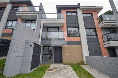 45_photo/94dce64627.98aa73114e05fd3e-ATLAS-8c45dc22-e44e-4e84-a706-ef51f5923d2b.jpg de casa à venda com 2 quartos, 113m² em Santa Cândida, Curitiba