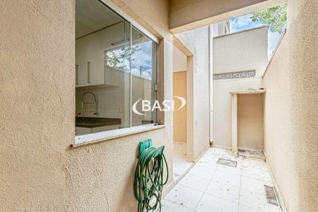 2_photo/94dce64857.4d65482bfe7d868d-ATLAS-e0a85332-1139-4824-b6f4-c54efa7c5c5c.jpg de casa à venda com 3 quartos, 99m² em Santa Cândida, Curitiba