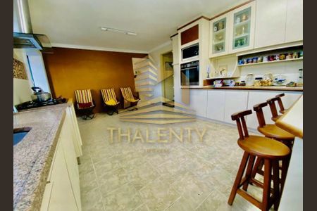 10_photo/94dce64979.3dea3cab82053bf3-ATLAS-e68e7ece-a569-4a68-a29c-1b771d5958b3.jpg de casa à venda com 3 quartos, 342m² em Santa Cândida, Curitiba