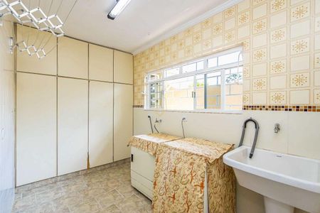 24_photo/94dce64979.51e9d72e285c0521-ATLAS-ae6f5d35-be4a-4d83-aeeb-e18f565bcf2b.jpg de casa à venda com 3 quartos, 342m² em Santa Cândida, Curitiba