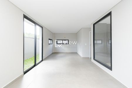 2_photo/94dce64afb.05f13659a69450cb-ATLAS-0c482ab4-ea91-40d8-a00b-ca0ee72b00d2.jpg de casa à venda com 3 quartos, 170m² em Santa Cândida, Curitiba