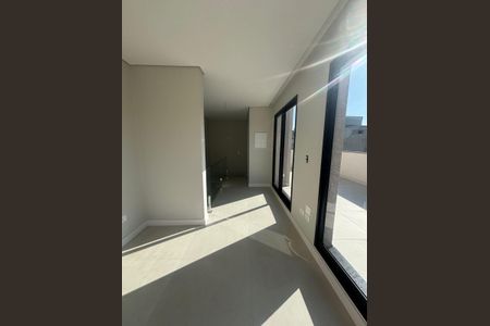 47_photo/94dce64afb.36e2668dabfffeeb-ATLAS-d1472be7-321c-4491-9f9f-8a3c6ccc382b.jpg de casa à venda com 3 quartos, 176m² em Santa Cândida, Curitiba