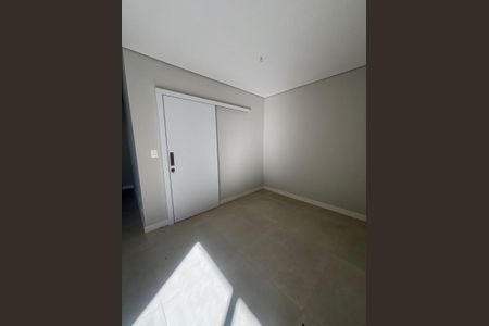 5_photo/94dce64afb.36e2668dabfffeeb-ATLAS-ec35b82d-511c-4f46-8f85-e71715447d3b.jpg de casa à venda com 3 quartos, 176m² em Santa Cândida, Curitiba