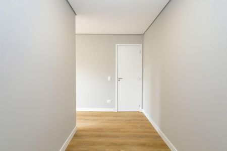 4_photo/94dce64b03.17bd3427df6ef1d9-ATLAS-094f0dc4-d54c-41c5-b00d-47ded5330f2b.jpg de casa à venda com 3 quartos, 213m² em Santa Cândida, Curitiba