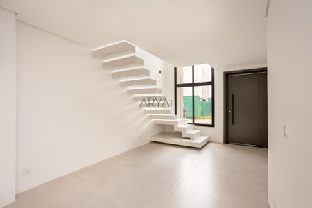 6_photo/94dce64b03.b078a4a1fb9af5a1-ATLAS-1725ac2c-ec9e-4291-beb7-7fe1d74a5e20.jpg de casa à venda com 3 quartos, 181m² em Santa Cândida, Curitiba